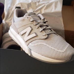 NWB New Balance 009v1 Sneaker Retro New